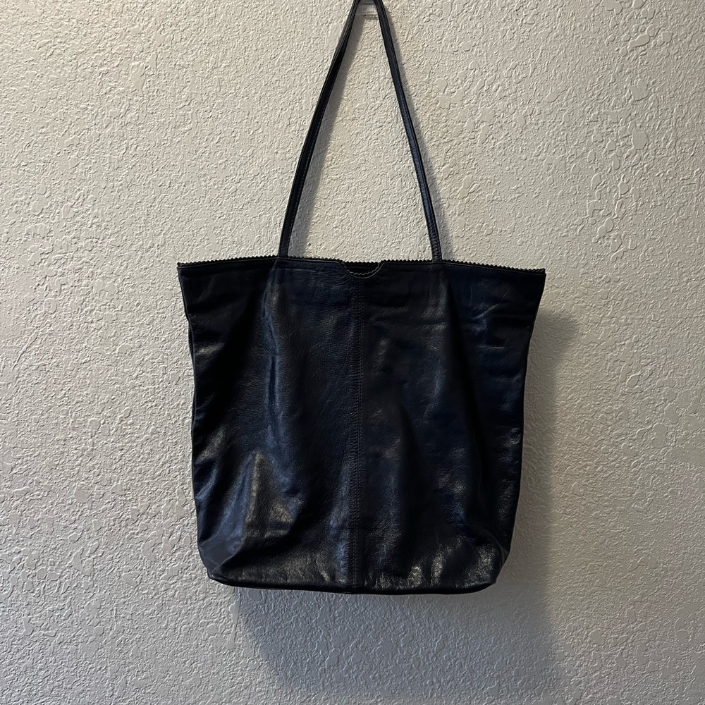 Elegant Navy Leather Tote Bag